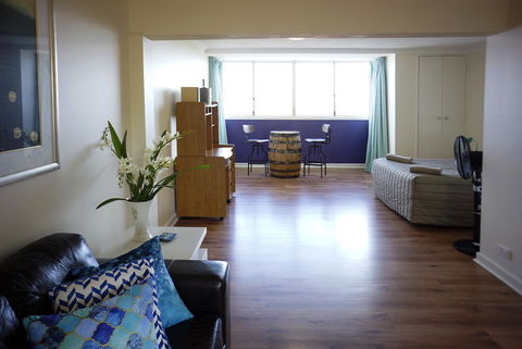 Studio 302 With Ocean Views - Accommodation Rockhampton 15