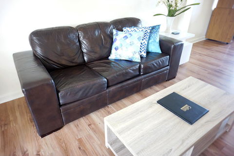 Studio 302 With Ocean Views - Accommodation Rockhampton 12