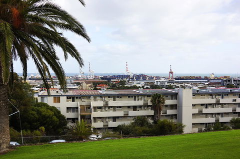 Studio 302 With Ocean Views - Accommodation Rockhampton 27