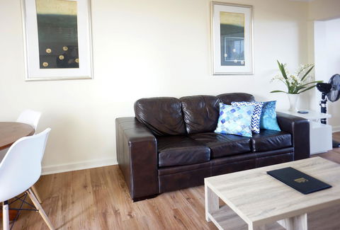 Studio 302 With Ocean Views - Accommodation Rockhampton 10