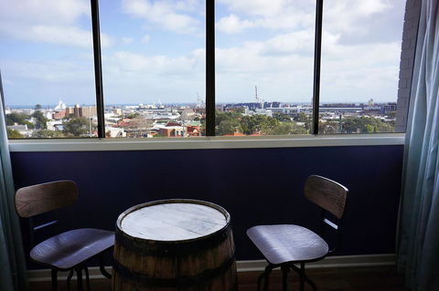 Studio 302 With Ocean Views - Accommodation Rockhampton 22