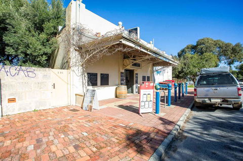 Fremantle Coastal Stay - 1 Bedroom Central Apartment - Accommodation Rockhampton 12