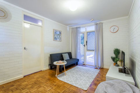 Fremantle Coastal Stay - 1 Bedroom Central Apartment - Accommodation Rockhampton 7
