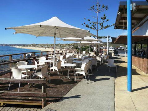Stylish Colourfull Getaway - Accommodation Rockhampton 14