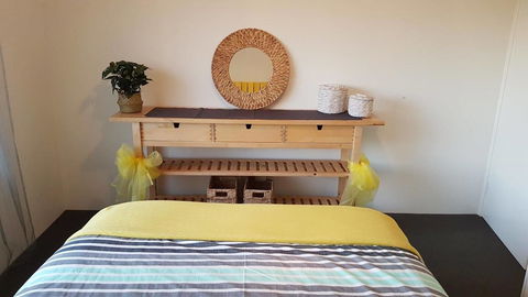 Stylish Colourfull Getaway - Accommodation Rockhampton 7