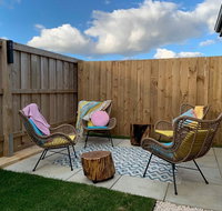 Stylish Colourfull Getaway - Accommodation Rockhampton