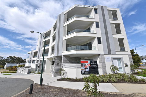 Infinite Apartment Opposite Garden City - Accommodation Rockhampton 17
