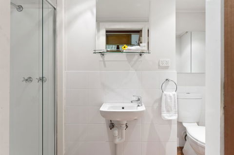 Annie's Victorian Terrace Accommodation Fremantle - Accommodation Rockhampton 15
