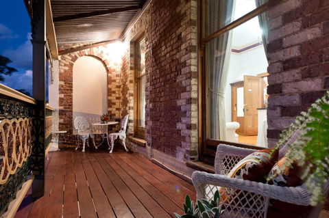 Annie's Victorian Terrace Accommodation Fremantle - Accommodation Rockhampton 7