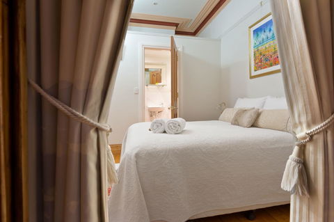 Annie's Victorian Terrace Accommodation Fremantle - Accommodation Rockhampton 17