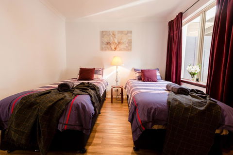 Maison Magnolia - Spacious Cozy Town House - Accommodation Rockhampton 9
