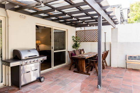 Maison Magnolia - Spacious Cozy Town House - Accommodation Rockhampton 18