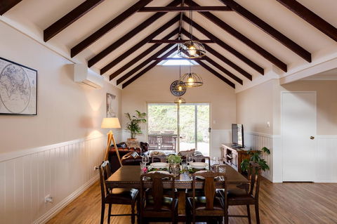 Maison Magnolia - Spacious Cozy Town House - Accommodation Rockhampton 3