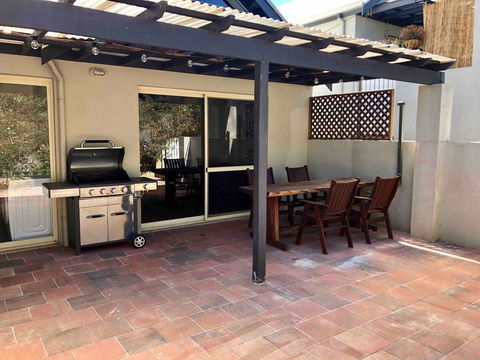 Maison Magnolia - Spacious Cozy Town House - Accommodation Rockhampton 20