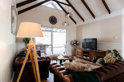 Maison Magnolia - Spacious Cozy Town House - Accommodation Rockhampton 13