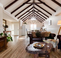 Maison Magnolia - Spacious Cozy Town House - Accommodation Rockhampton