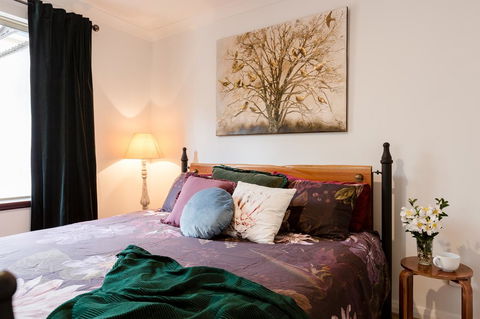 Maison Magnolia - Spacious Cozy Town House - Accommodation Rockhampton 7