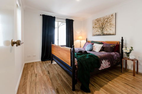 Maison Magnolia - Spacious Cozy Town House - Accommodation Rockhampton 6