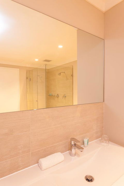 The Marina Hotel - Mindarie - Accommodation Rockhampton 13