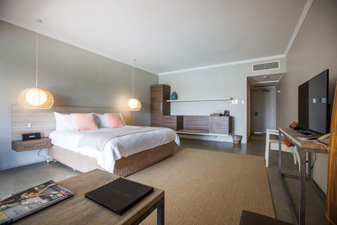The Marina Hotel - Mindarie - Accommodation Rockhampton 4
