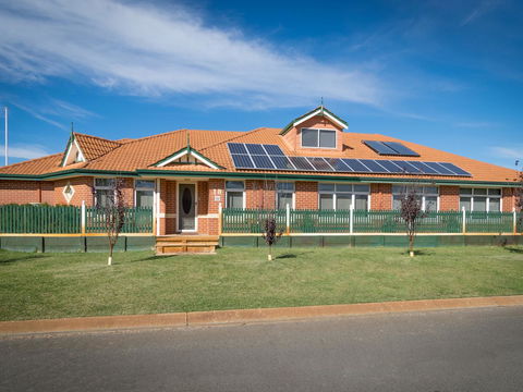 Ascot On Swan Bed & Breakfast - Accommodation Rockhampton 6