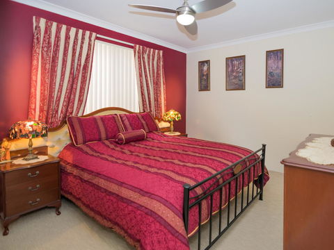 Ascot On Swan Bed & Breakfast - Accommodation Rockhampton 0
