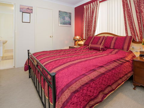 Ascot On Swan Bed & Breakfast - Accommodation Rockhampton 2