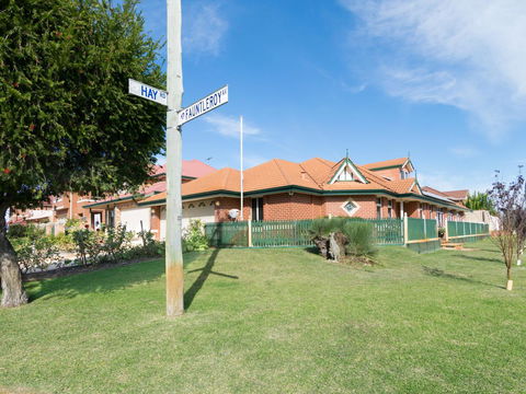 Ascot On Swan Bed & Breakfast - Accommodation Rockhampton 10