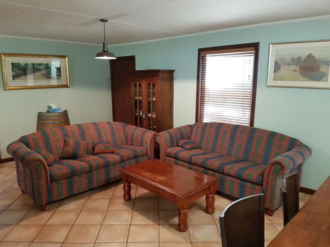 Eagle Bay Discovery - Accommodation Rockhampton 9