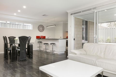 Perth Comfy Stays - Accommodation Rockhampton 23