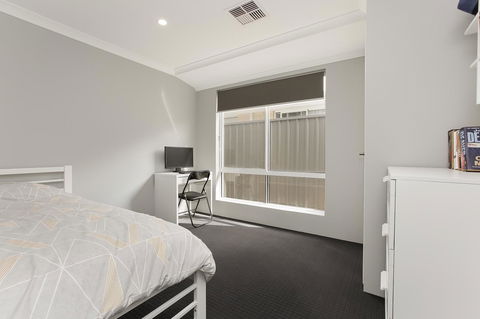 Perth Comfy Stays - Accommodation Rockhampton 35