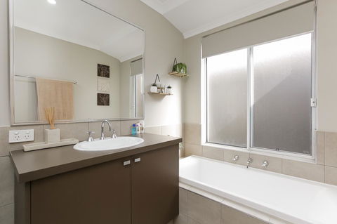 Perth Comfy Stays - Accommodation Rockhampton 38