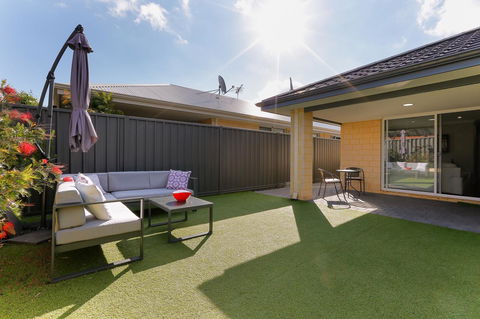 Perth Comfy Stays - Accommodation Rockhampton 9