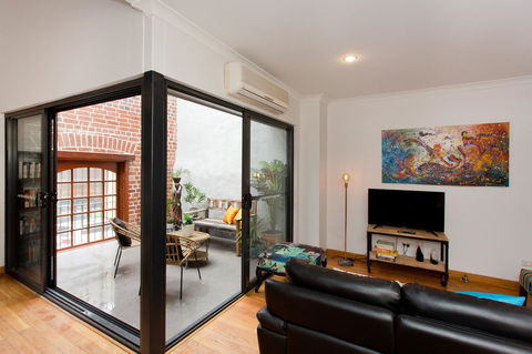 Windows On Pakenham - Accommodation Rockhampton 2