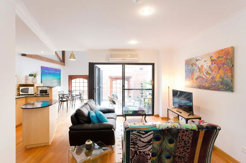 Windows On Pakenham - Accommodation Rockhampton 1