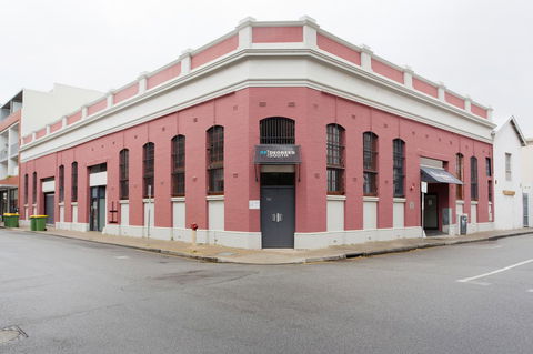 Windows On Pakenham - Accommodation Rockhampton 17