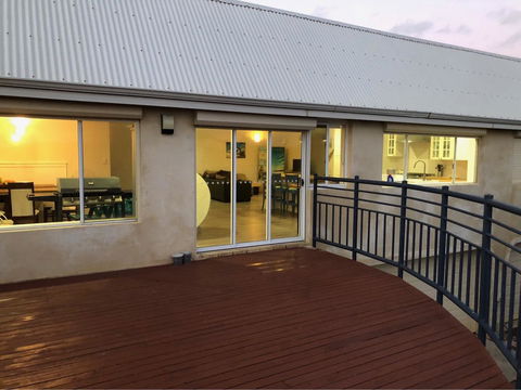Halls Head Beach House - Accommodation Rockhampton 11
