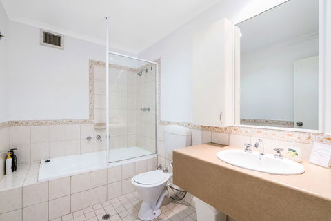 405 Perth City Escape - Accommodation Rockhampton 3