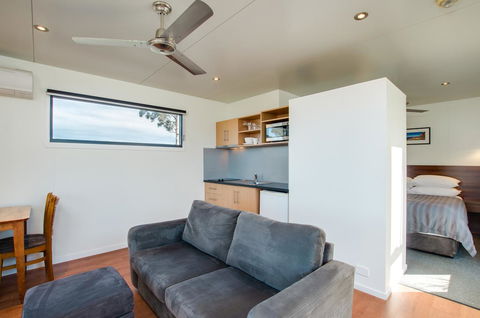 Swansea Beach Chalets - Accommodation Rockhampton 16