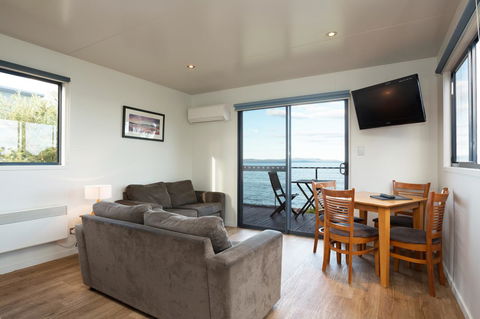 Swansea Beach Chalets - Accommodation Rockhampton 1