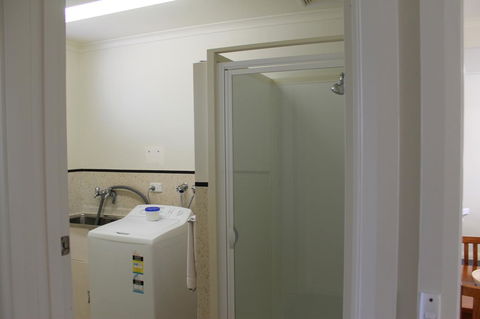Old Pier Apartments - Accommodation Rockhampton 15