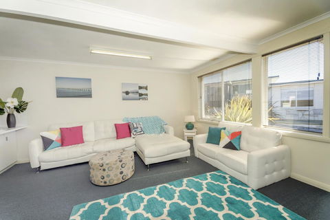 Old Pier Apartments - Accommodation Rockhampton 14