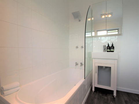 Horlock House - Accommodation Rockhampton 6
