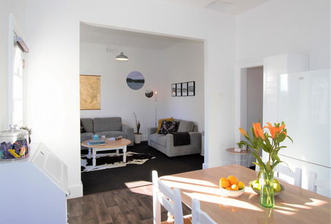 Horlock House - Accommodation Rockhampton 0