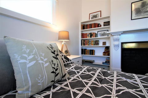 Horlock House - Accommodation Rockhampton 4