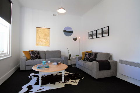 Horlock House - Accommodation Rockhampton 8