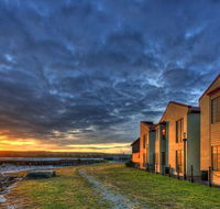 Stanley Village Waterfront Accommodation - Accommodation Rockhampton