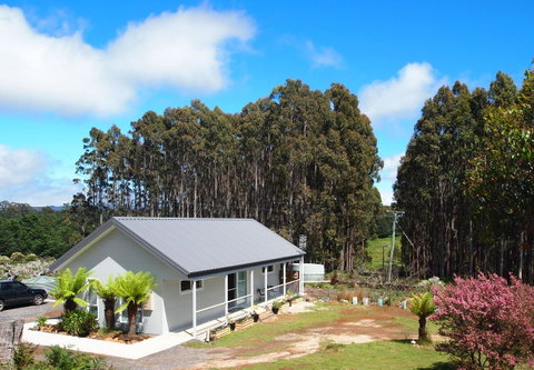 Erriba House - Accommodation Rockhampton 0