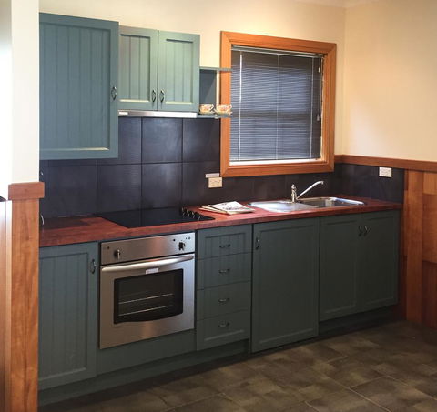 Stanley Hotel & Apartments - Accommodation Rockhampton 2