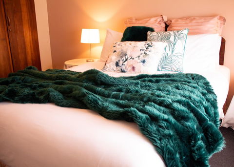 Stanley Hotel & Apartments - Accommodation Rockhampton 10